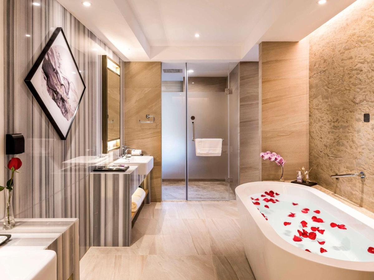 Mercure Chengdu Huapaifang Экстерьер фото